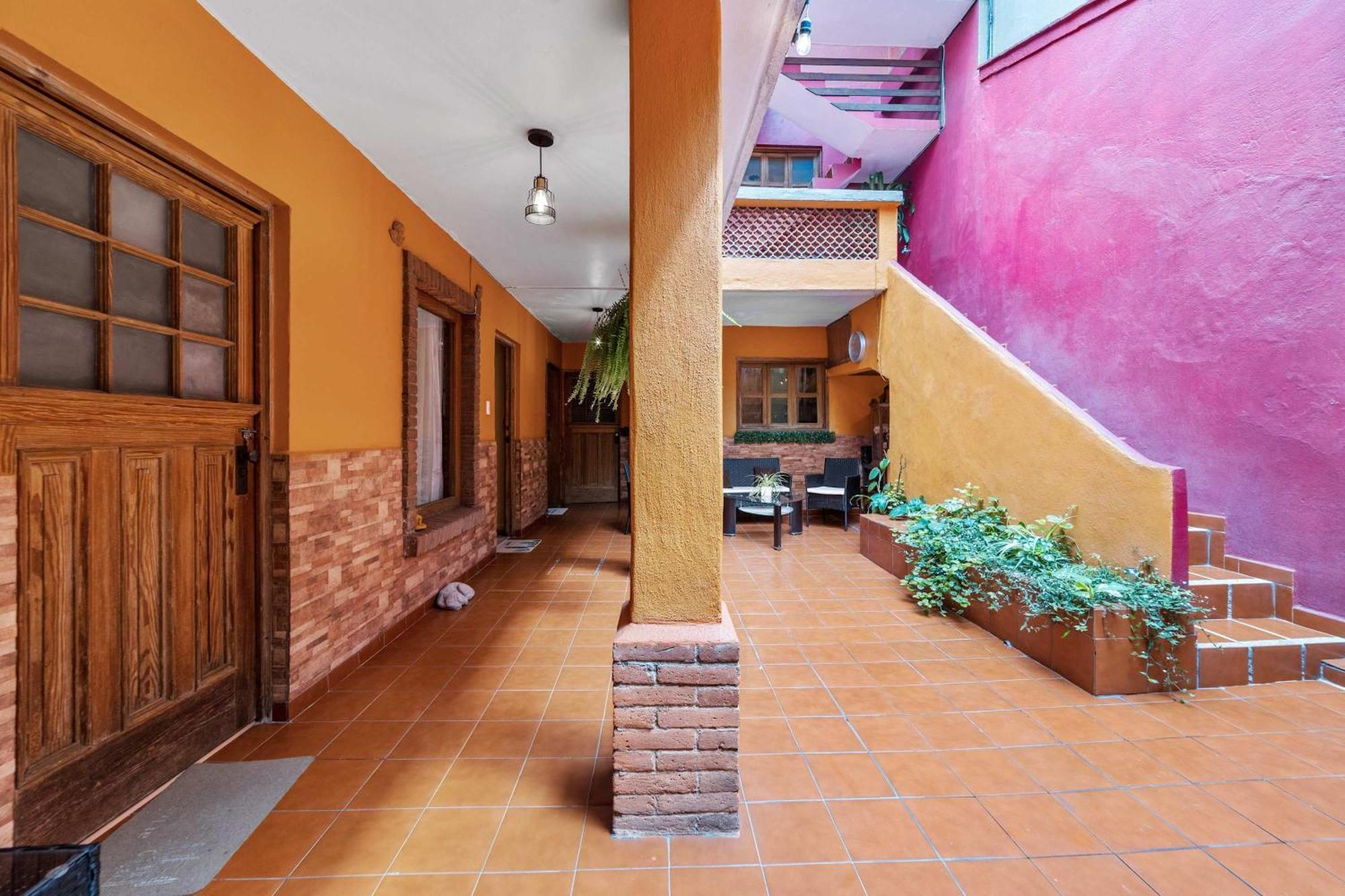 Charming 2-Bedroom Retreat In Lomas De Bezares Kota Meksiko Bagian luar foto
